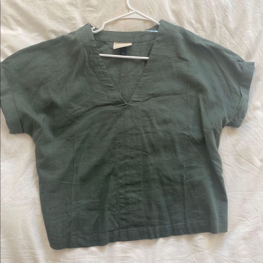 Universal Thread t shirt. Size large. Worn once.